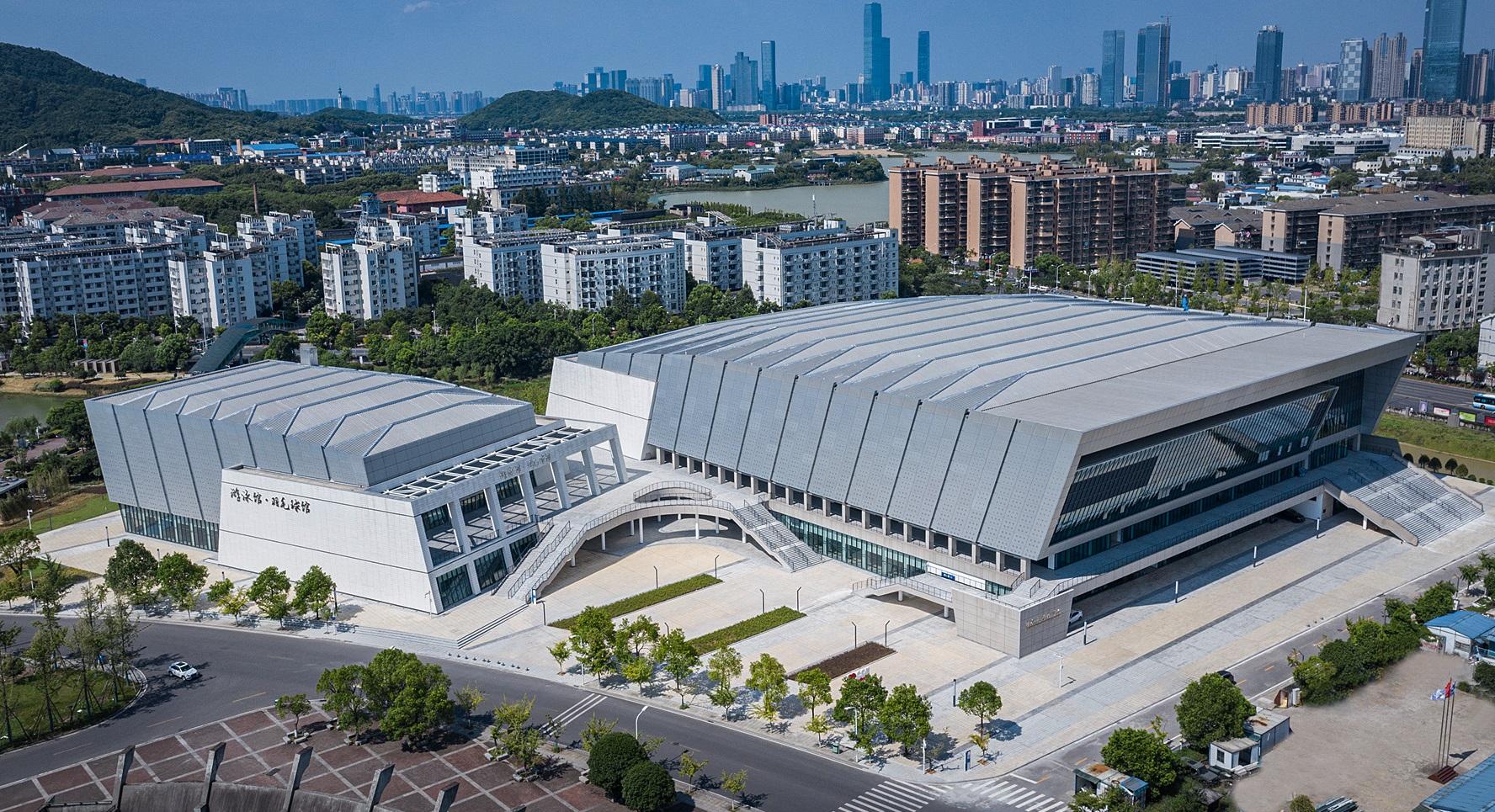 公司承建的中南大學(xué)新校區(qū)體育館（游泳館）建設(shè)工程榮獲兩項(xiàng)（土建、安裝）中國(guó)建設(shè)工程魯班獎(jiǎng)